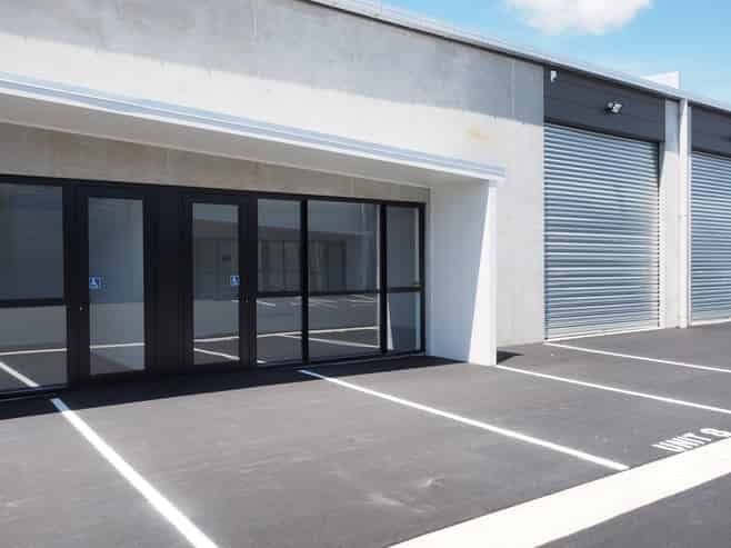 203sqm Wwarehouse/office