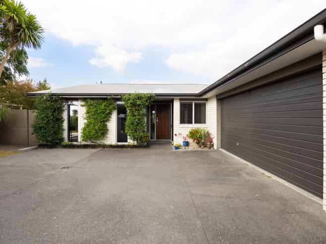 22 Santiago Place, Flagstaff