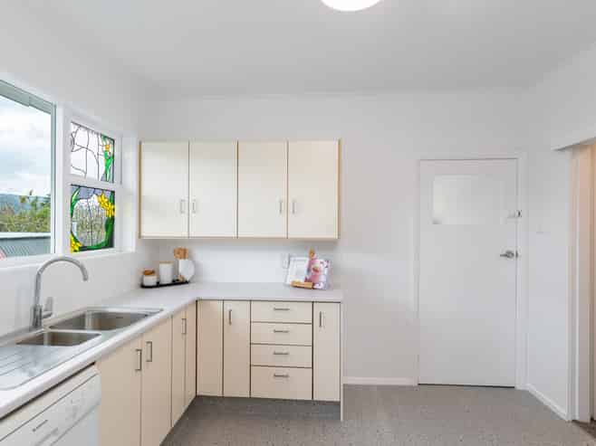 19 Field Street, Silverstream