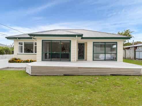 19 Field Street, Silverstream