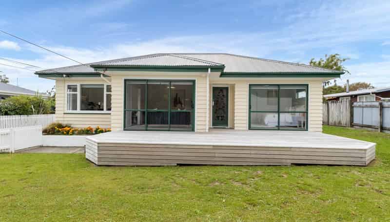 19 Field Street, Silverstream