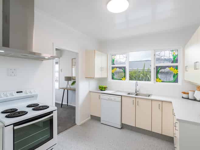 19 Field Street, Silverstream