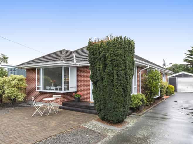 16 Pine Avenue, South New Brighton