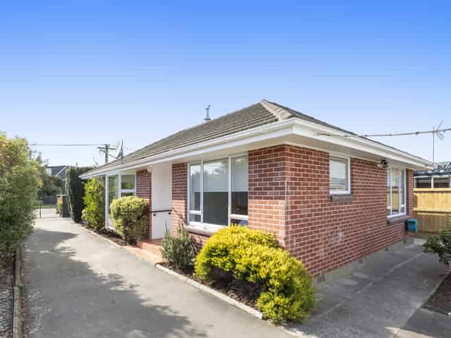16 Pine Avenue, South New Brighton