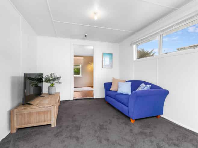 86 Rua Avenue, Waitarere Beach