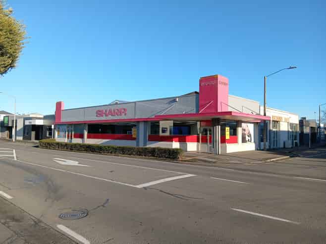 High profile 220sqm tenancy