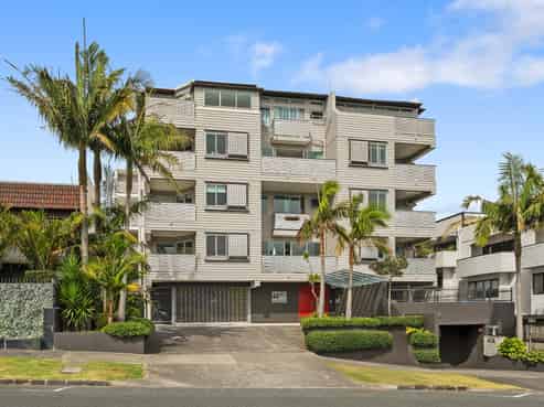 2D/44 Aitken Terrace, Kingsland