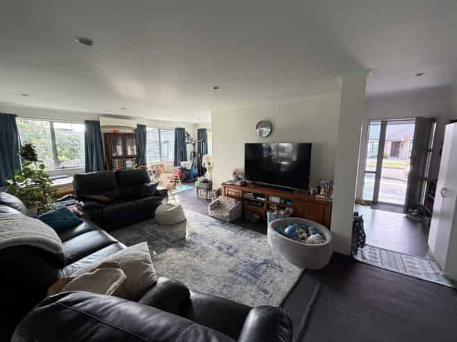 23 Christobel Circle, Huntington