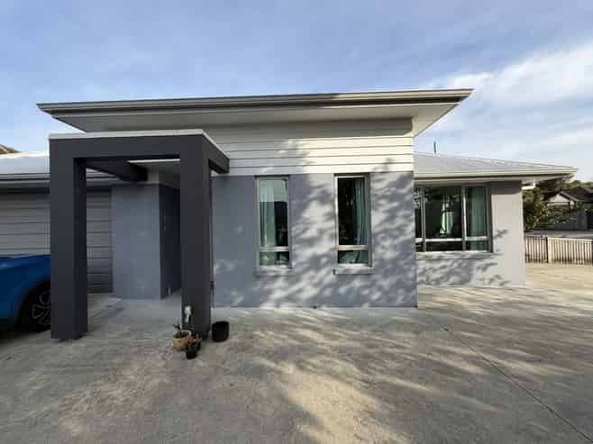 23 Christobel Circle, Huntington