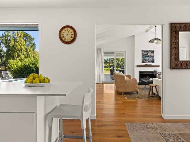 10 Charlton Road, Te Awanga