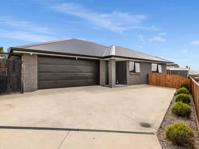 4 Petariki Way, Pyes Pa