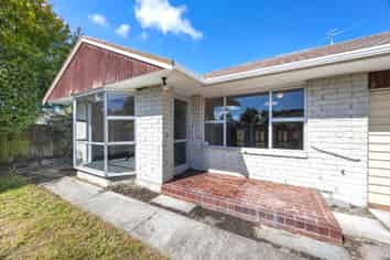 2/3 Hythe Lane, Saint Martins