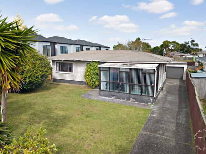 4 Mckean Avenue, Manurewa