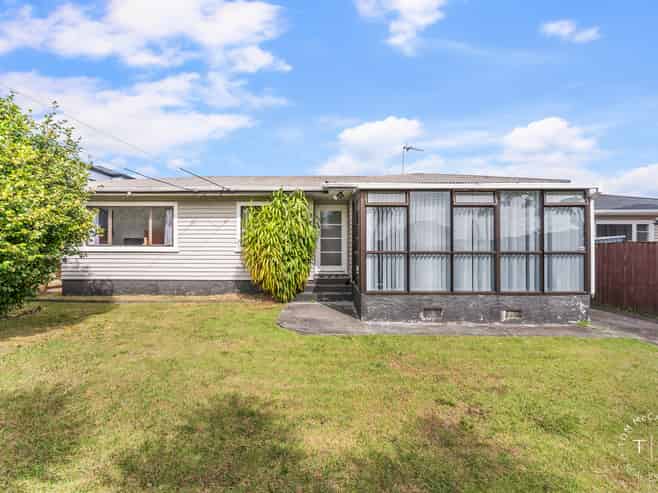 4 Mckean Avenue, Manurewa