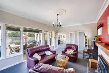 509A Frederick Street West, Mahora