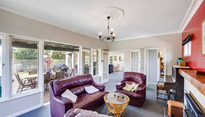 509A Frederick Street West, Mahora