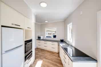 509A Frederick Street West, Mahora