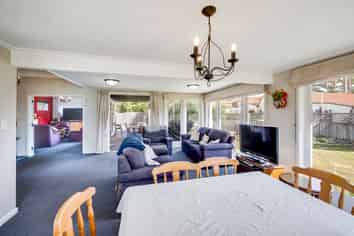 509A Frederick Street West, Mahora