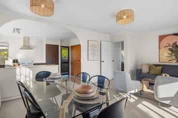 2 Brydon Way, THE WOOD