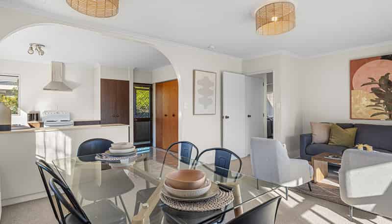 2 Brydon Way, THE WOOD