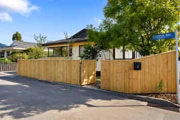 2 Brydon Way, THE WOOD