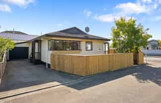 2 Brydon Way, THE WOOD