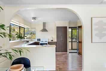 2 Brydon Way, THE WOOD