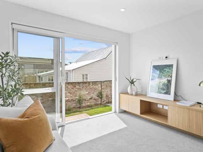 3/16 Bass Street, Woolston