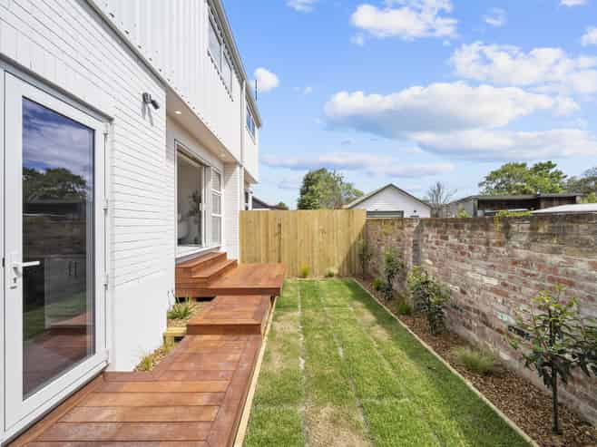 3/16 Bass Street, Woolston