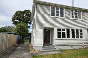 14 Newall Ave, Bryndwr