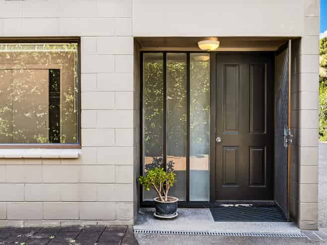 b/13 Muritai Road, Milford