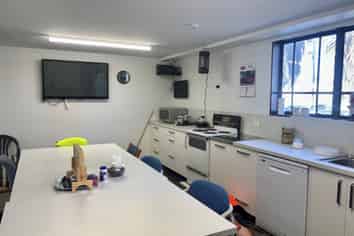 High Stud Warehouse + Secure Yard