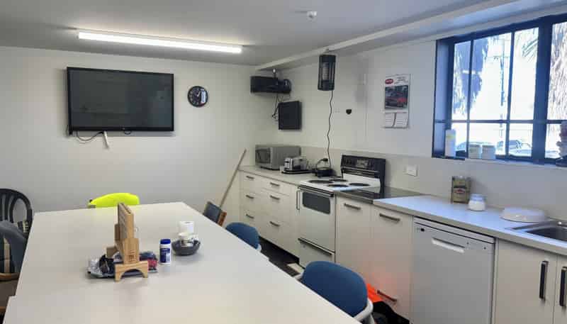 72 Thames Street, Pandora