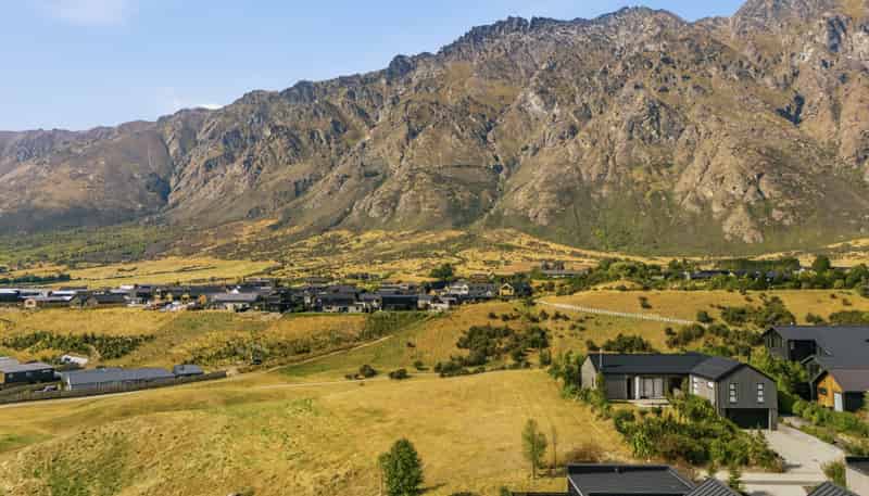 6 Wanderer Lane, Jacks Point