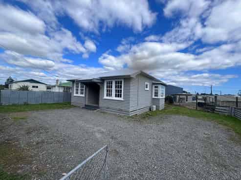 Manawatu / Whanganui - Address withheld