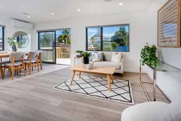 10A Mescal St, Massey