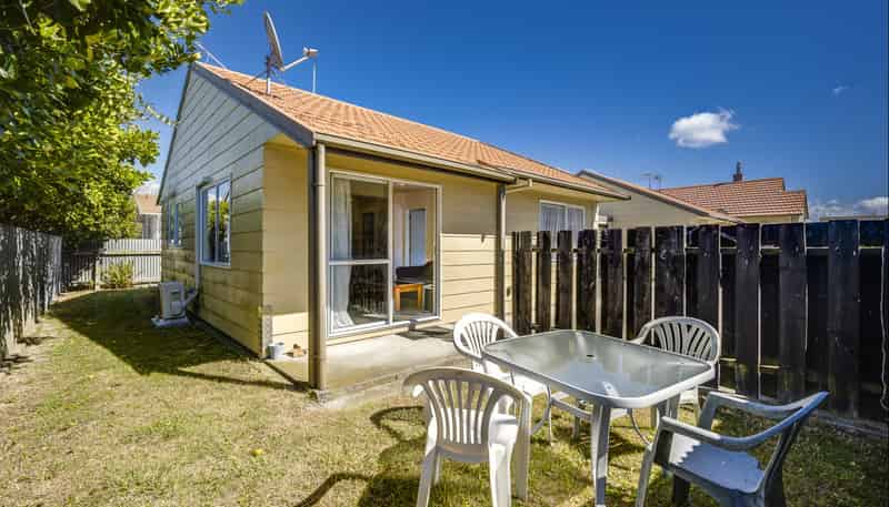 2/80 Latham Street, Marewa