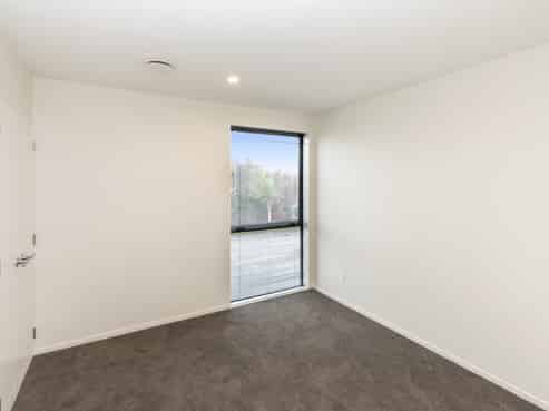 2/54 Division Street, Riccarton