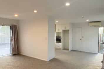 2/11 Corunna Road, Milford