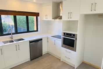 2/11 Corunna Road, Milford