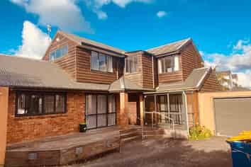 2/11 Corunna Road, Milford