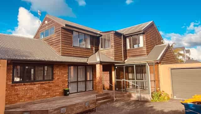 2/11 Corunna Road, Milford