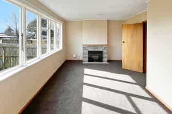 52 Devon Crescent, Bulls