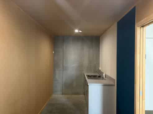 Industrial Unit in Superb Location