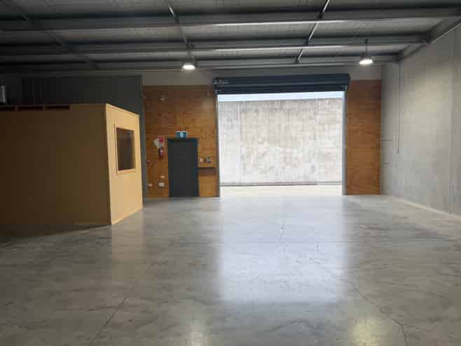 Industrial Unit in Superb Location