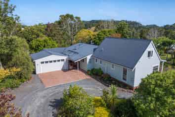 22 Muncastor Road, Snells Beach