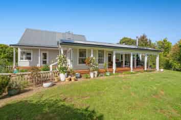 22 Muncastor Road, Snells Beach