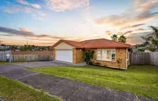 13 Ginders Drive, Massey