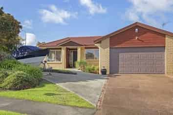 2 Jan Higgins Place, Golflands