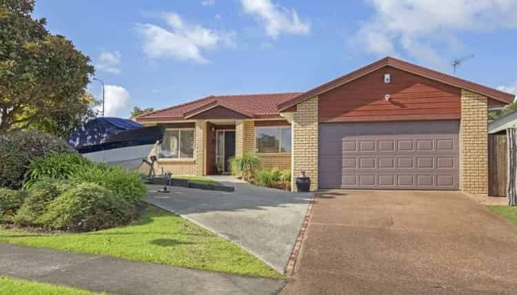 2 Jan Higgins Place, Golflands